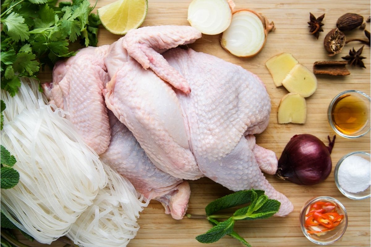 How Long Can Cooked Chicken Sit Out Before It Goes Bad?