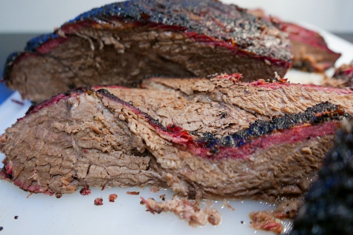 How To Reheat Brisket Without Drying It Out (5 Easy Steps)