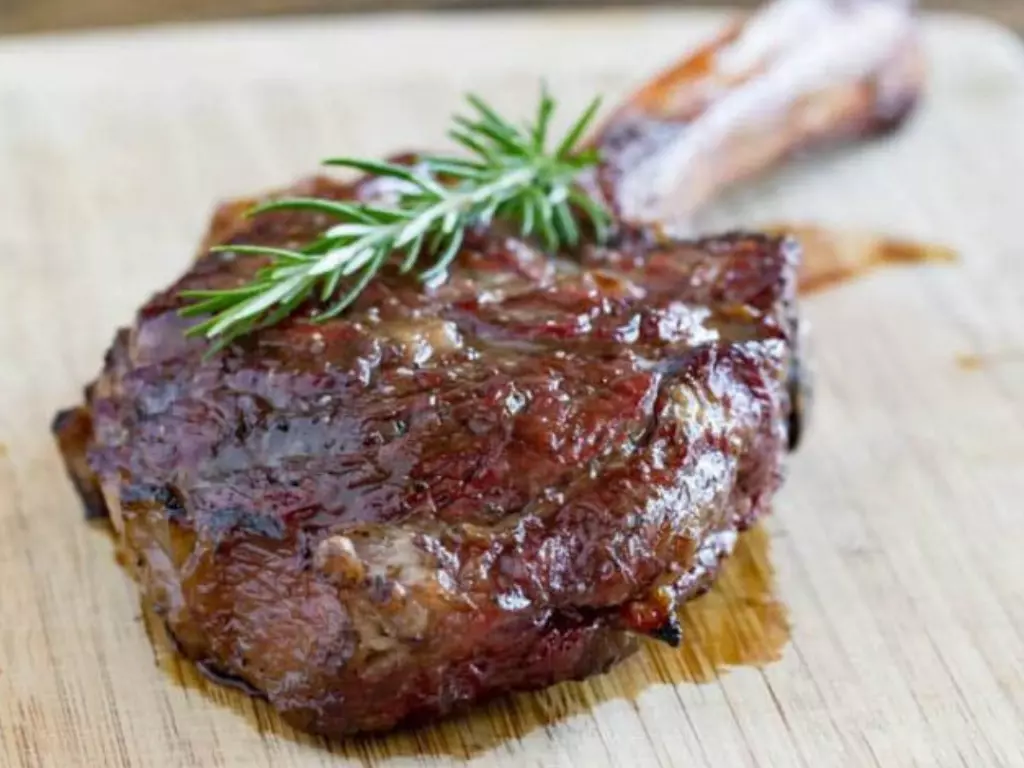 How to Reverse Sear Tomahawk Ribeye Steak on the Grill 